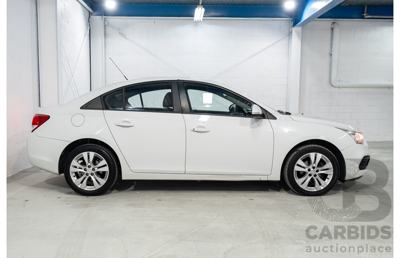 9/2015 Holden Cruze Equipe JH MY15 4d Sedan White 1.8L