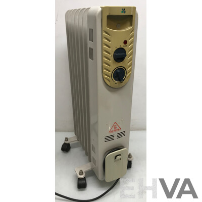 Lumina (CYB40-7T) Oil Heater and Easy Home 7 Fin Oil Column Heater - Lot of 2
