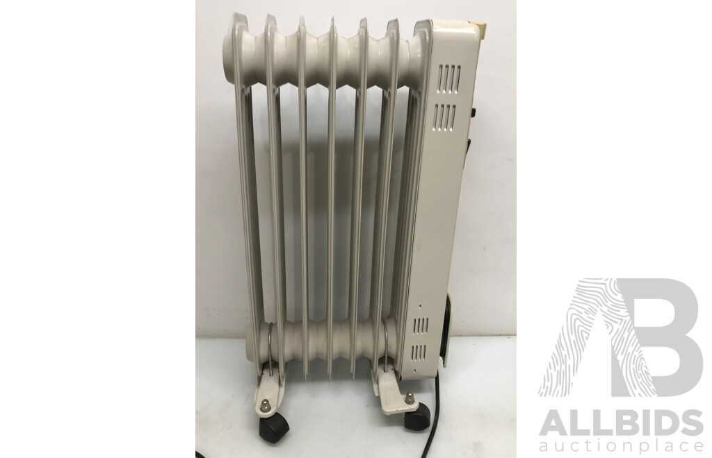 Lumina (CYB40-7T) Oil Heater and Easy Home 7 Fin Oil Column Heater - Lot of 2
