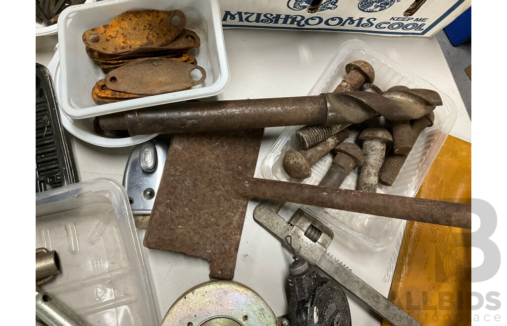 Bulk Lot of Vintage Tools and Fittings Including Swivel Hand Saw, Allan Keys, Drill Bits, Shackles, Stanley Chalk-O-Matic Pulleys, Sprockets, Rivets and More