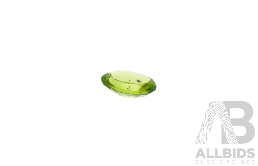 Natural Peridot Oval Cut Unset Gemstone, 0.75ct