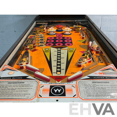 Lucky Ace Pinball Machine by Williams