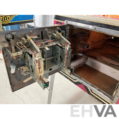 PLAYBOY Pinball Machine by Bally