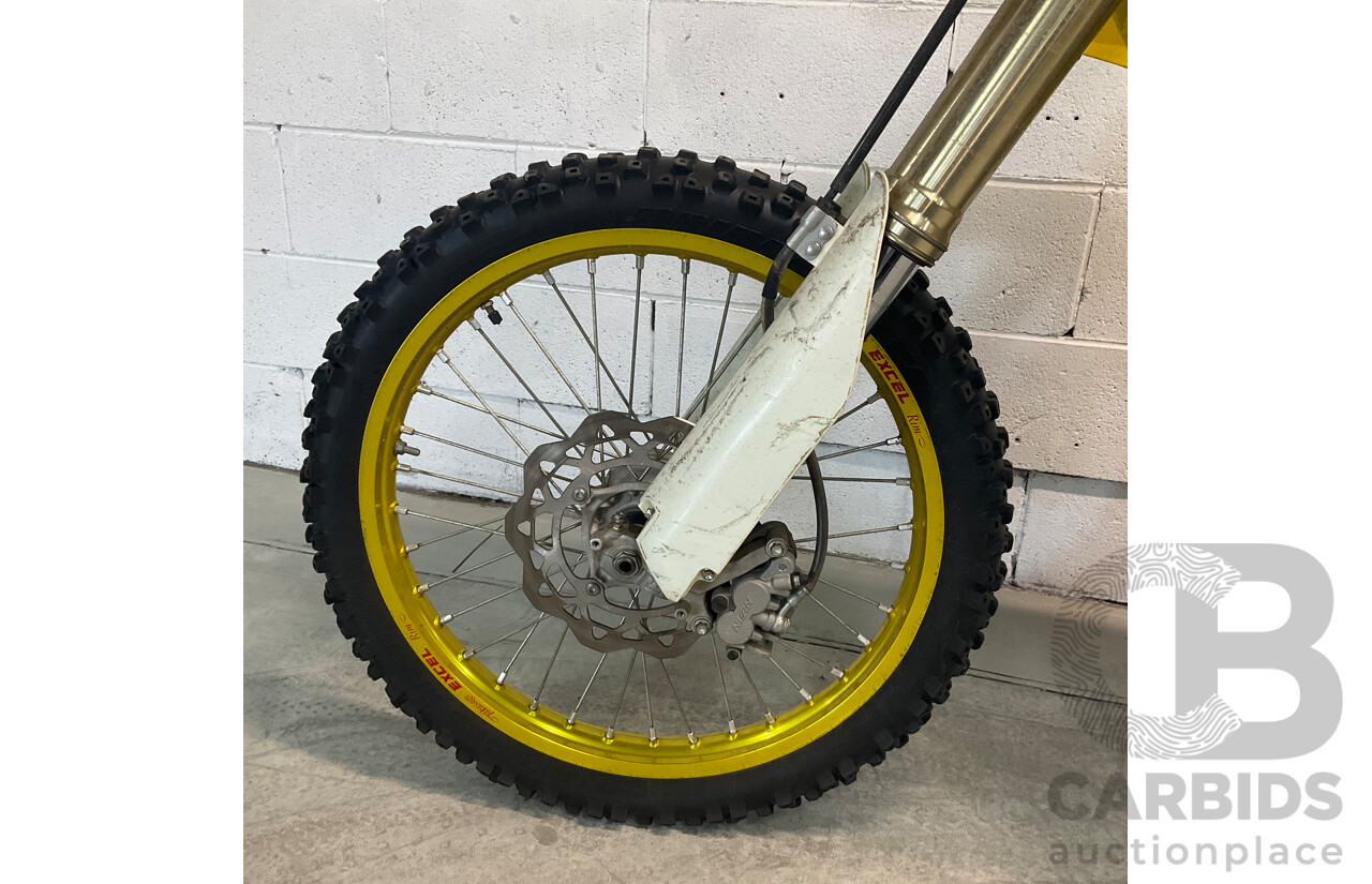 SUZUKI Dirt Bike