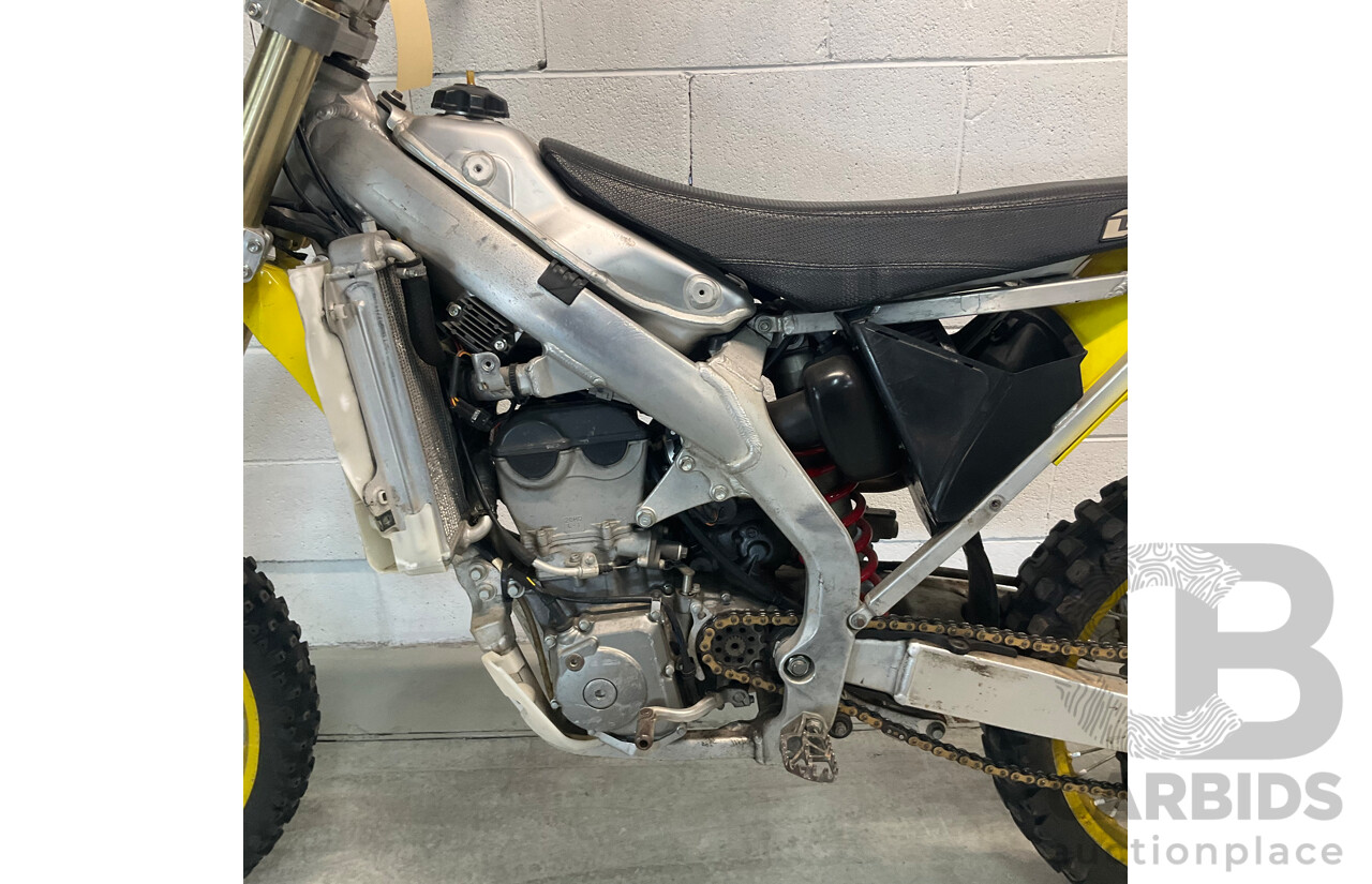 SUZUKI Dirt Bike