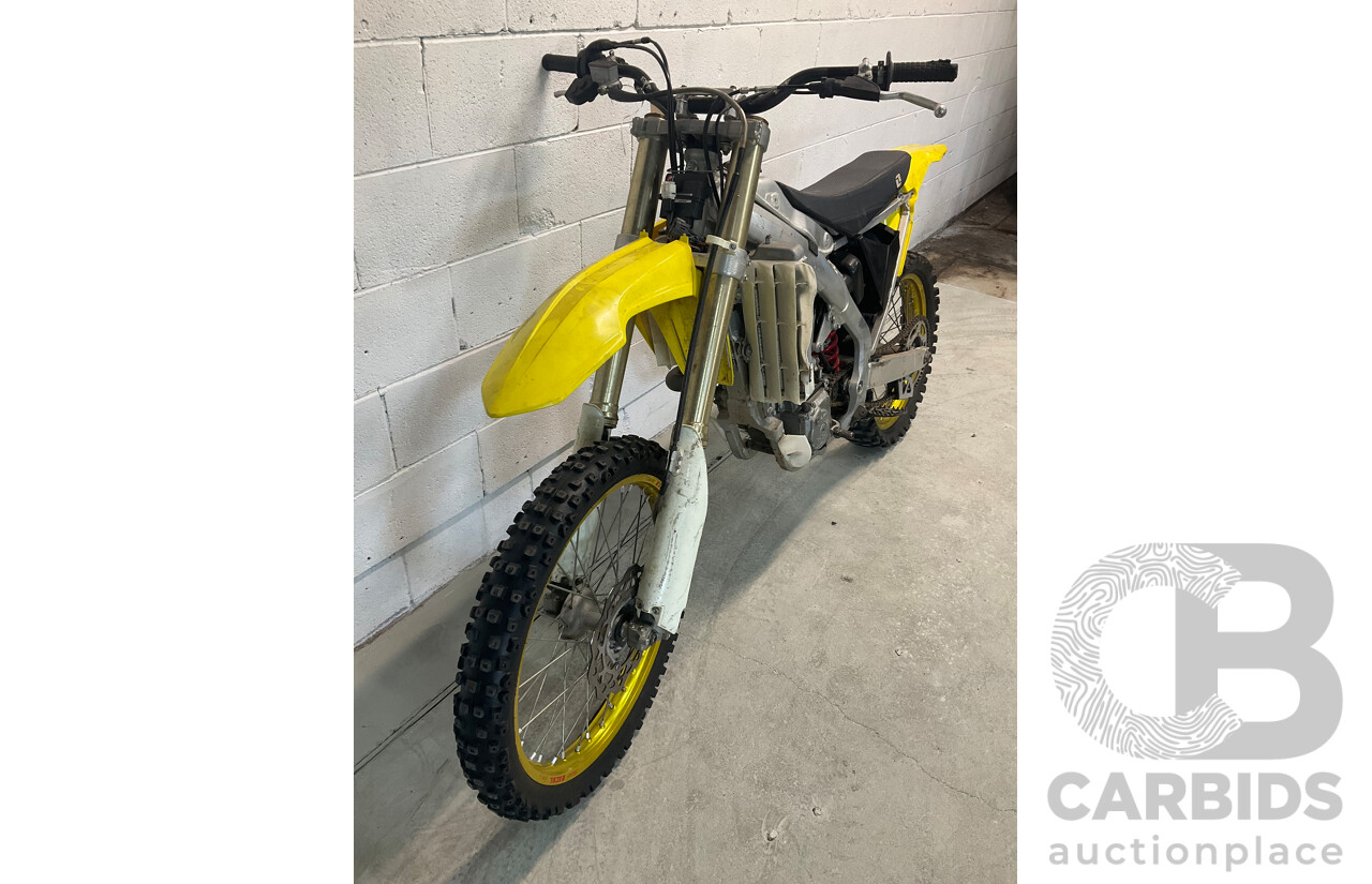 SUZUKI Dirt Bike