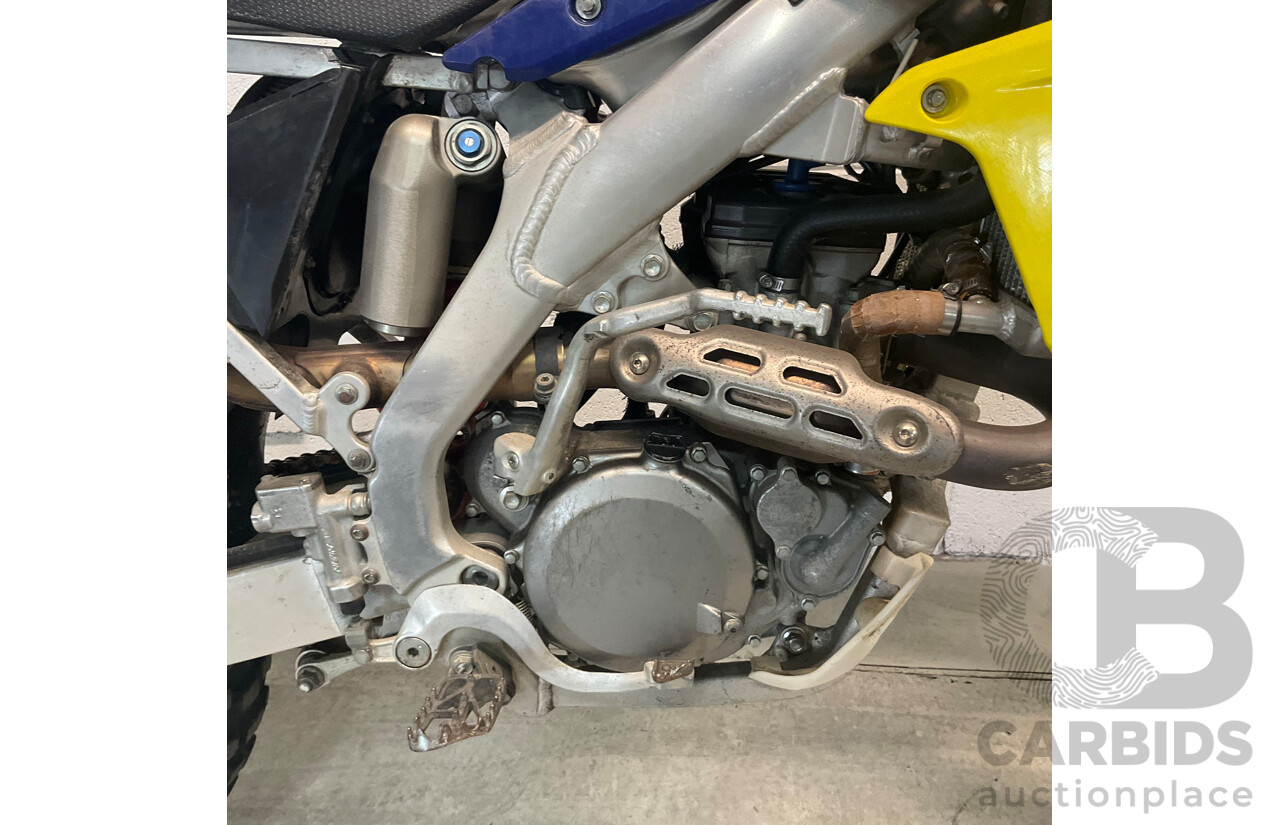 SUZUKI Dirt Bike