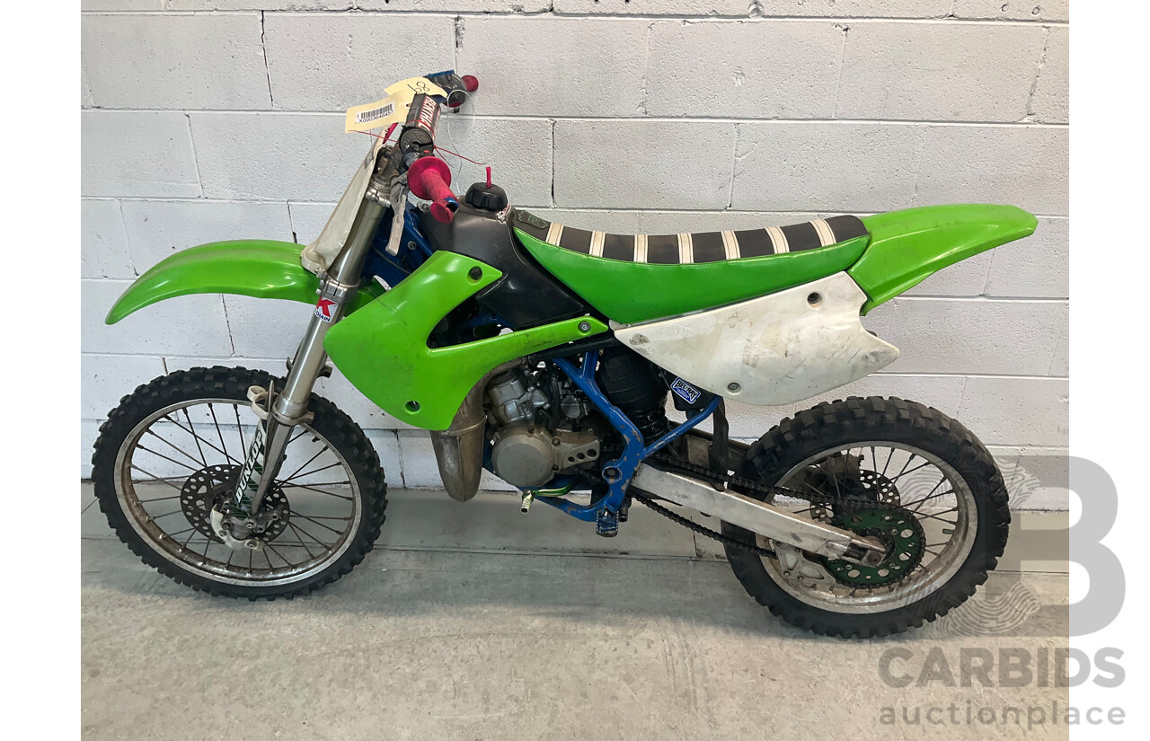 KAWASAKI KX85 Dirt Bike