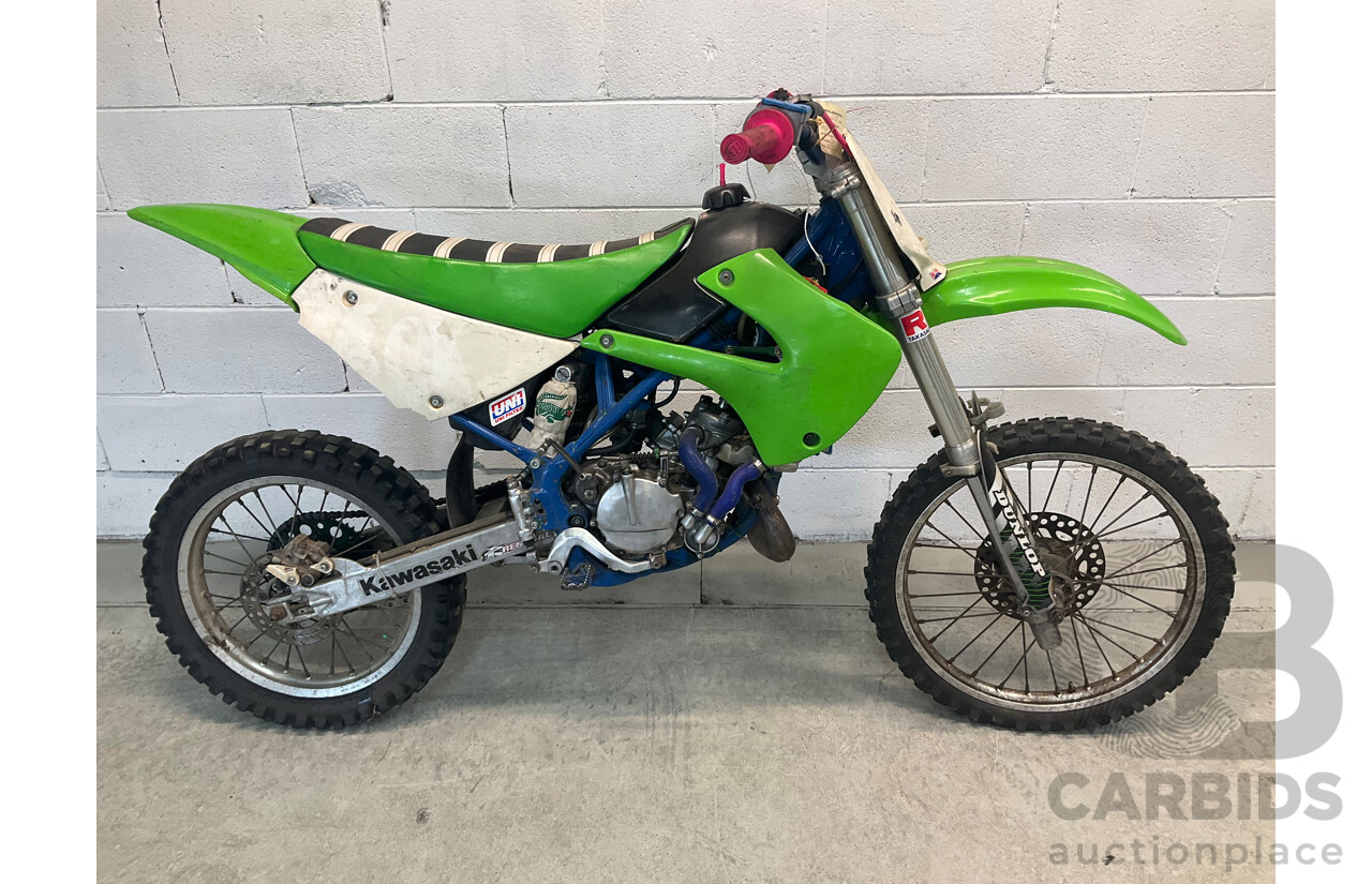 KAWASAKI KX85 Dirt Bike