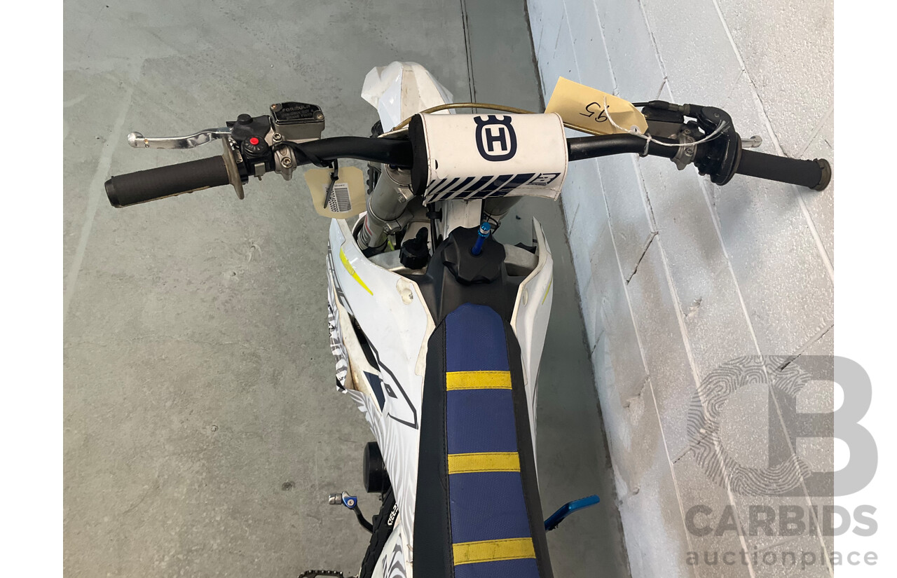 HUSQVARNA HUSKI Dirt Bike