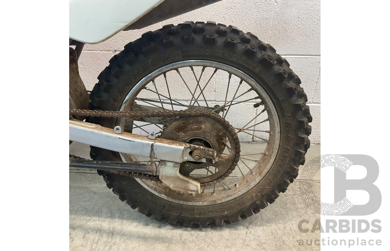 HONDA CRF 100F Dirt Bike