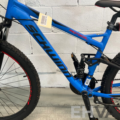 SCHWINN Protocol Mountain Bike (52.5cm Frame) - ORP $599.00