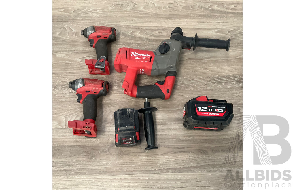 Assorted of MILWANKEE  Power Tools/Battery - Lot of 5