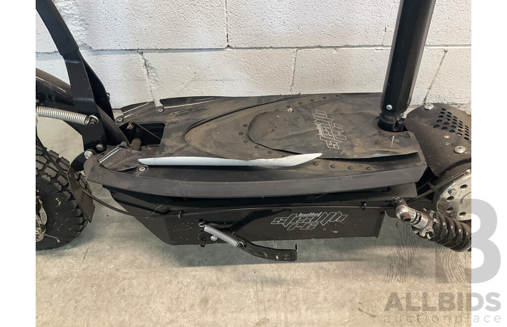 BULLET Stealth I-6 Motorised Scooter