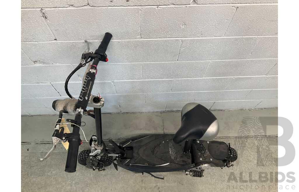 BULLET Stealth I-6 Motorised Scooter