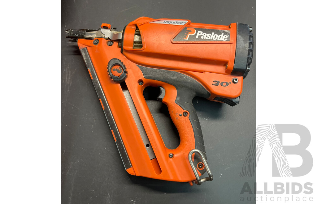 PASLODE FrameMaster Impulse Framing Nailer in Carry Case - ORP$ 299.00