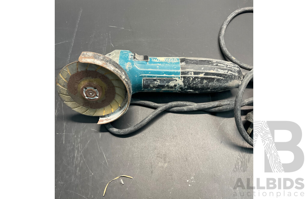 MAKITA GA4030 Angle Grinder in Bosch Carry Case