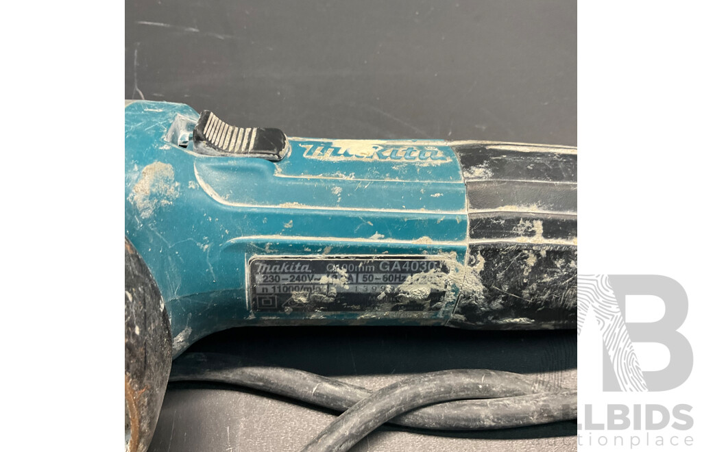 MAKITA GA4030 Angle Grinder in Bosch Carry Case