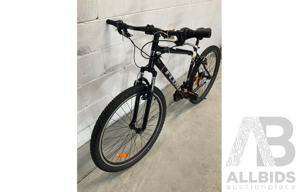 FLUID Dynamic Bike Black (Size L) - ORP $349.00