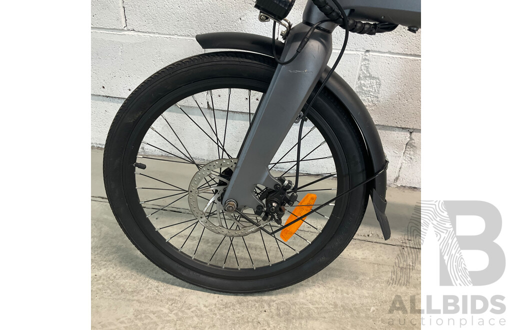 YADEA E-Bike (45cm Frame)