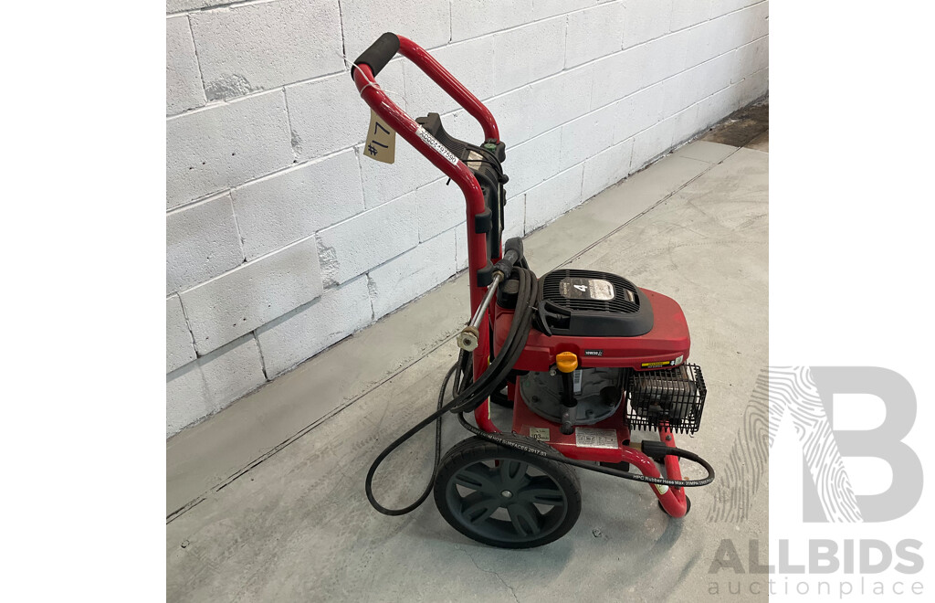 WORKZONE  Titanium 2700psi Petrol Pressure Washer