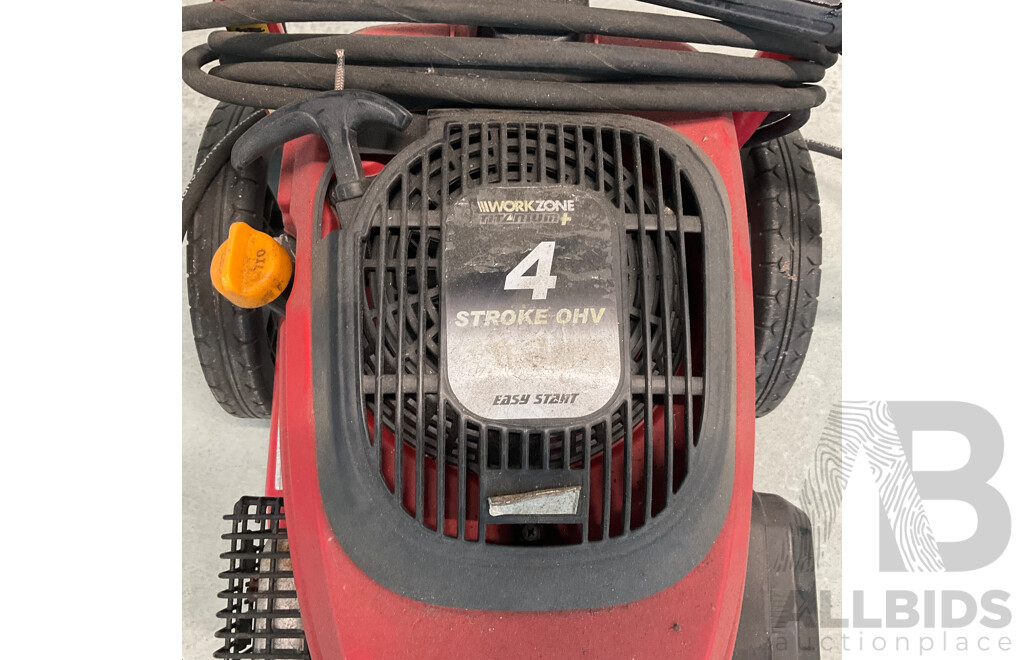 WORKZONE  Titanium 2700psi Petrol Pressure Washer
