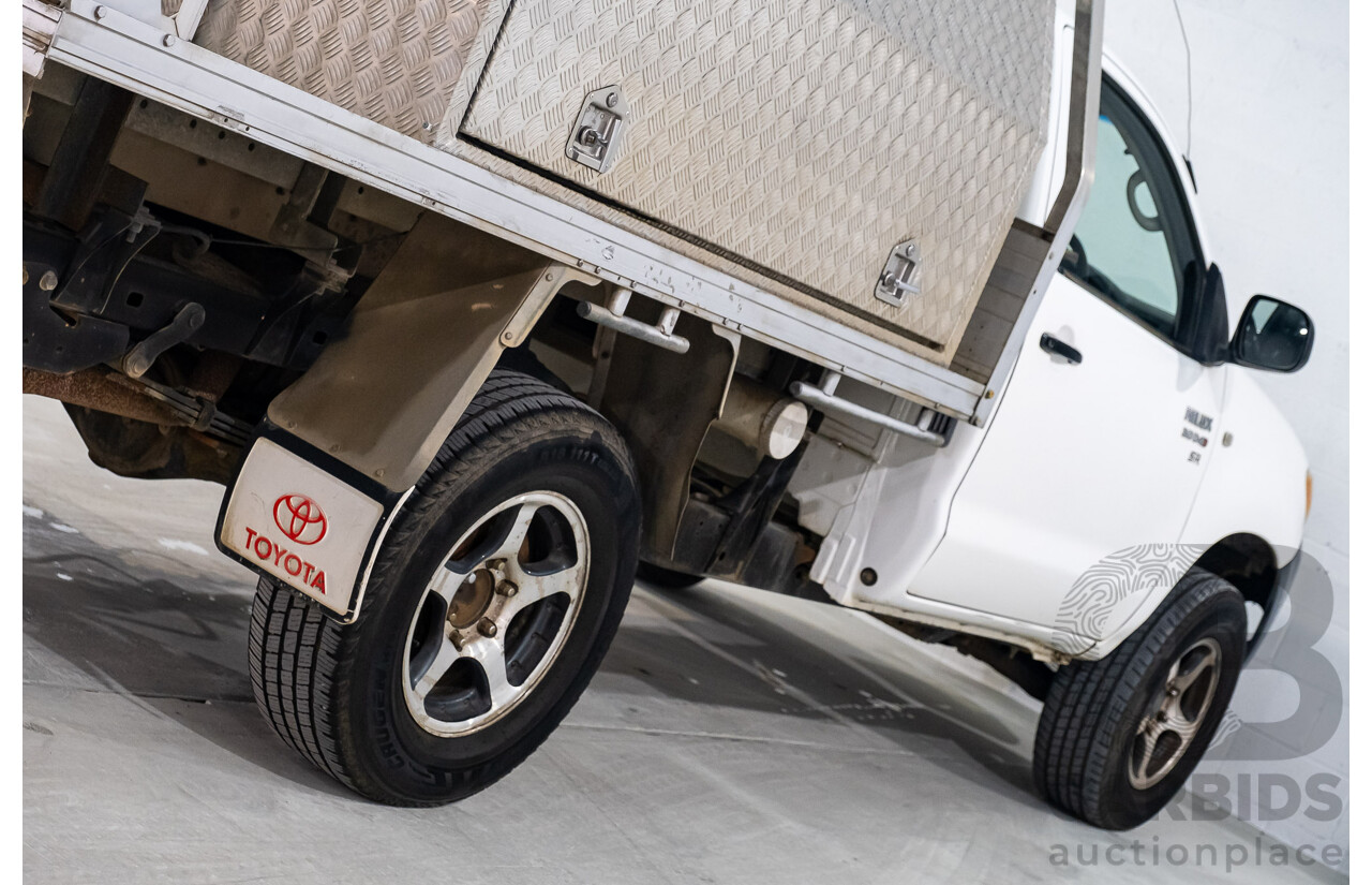 4/2005 Toyota Hilux SR (4x4) KUN26R 2d C/Chas White Turbo Diesel 3.0L