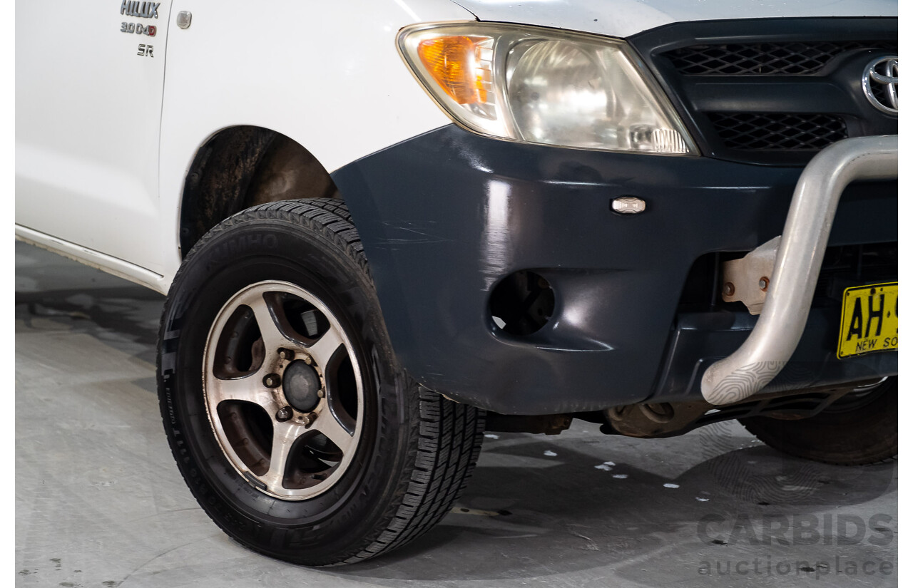 4/2005 Toyota Hilux SR (4x4) KUN26R 2d C/Chas White Turbo Diesel 3.0L