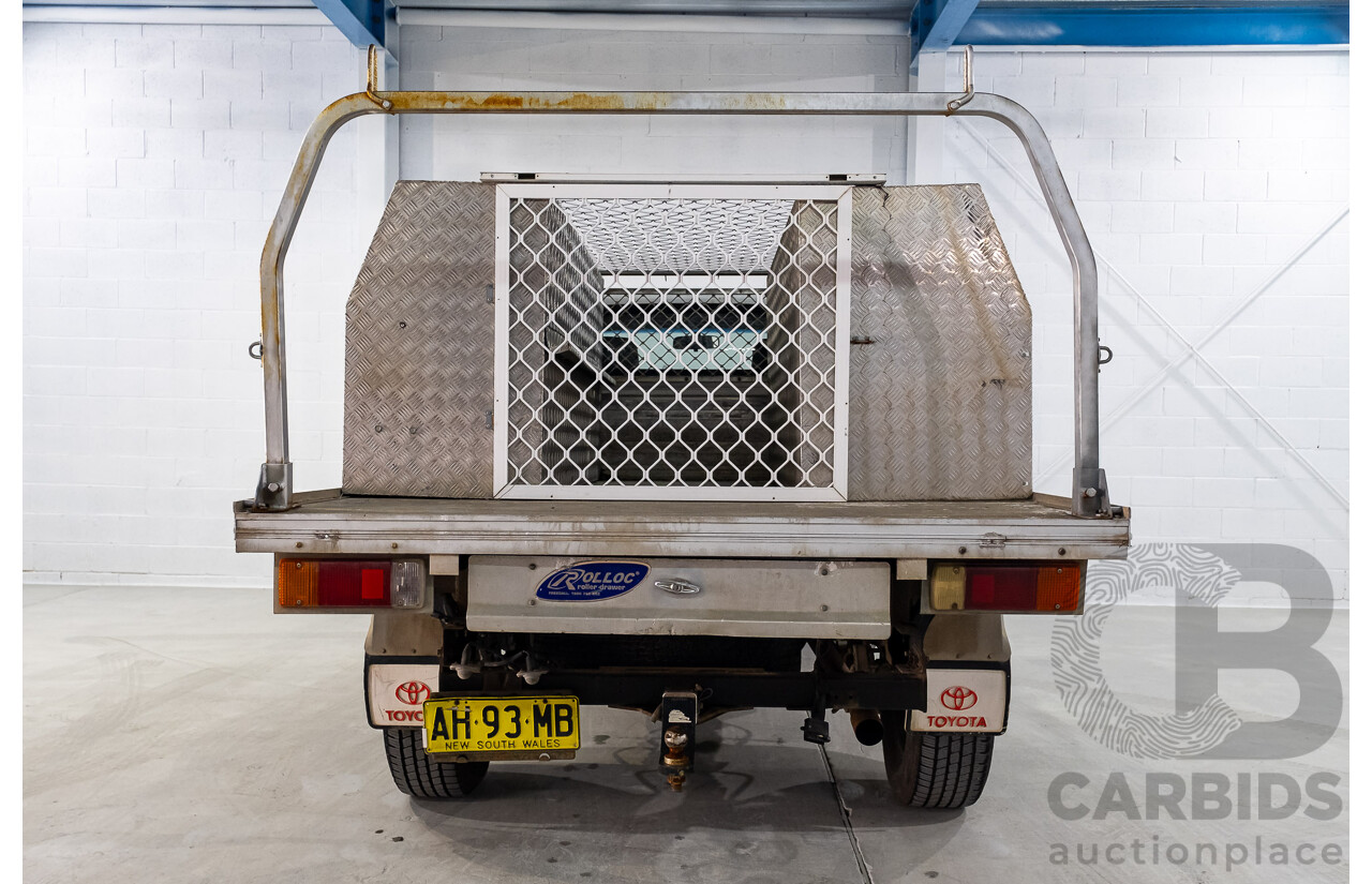 4/2005 Toyota Hilux SR (4x4) KUN26R 2d C/Chas White Turbo Diesel 3.0L