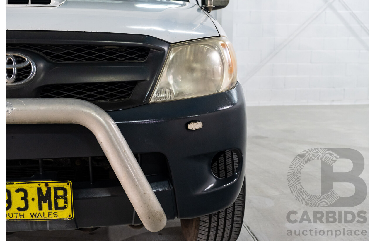 4/2005 Toyota Hilux SR (4x4) KUN26R 2d C/Chas White Turbo Diesel 3.0L