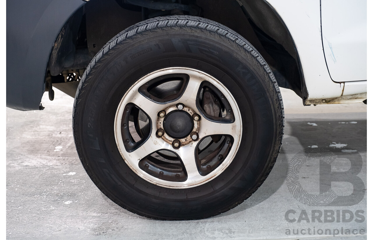 4/2005 Toyota Hilux SR (4x4) KUN26R 2d C/Chas White Turbo Diesel 3.0L