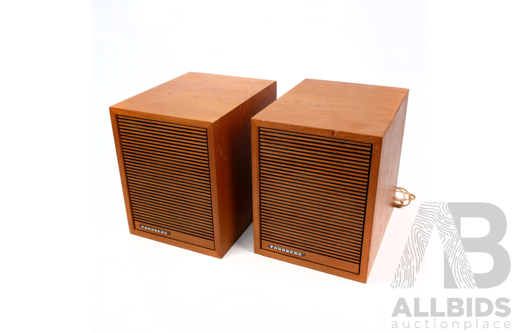 Pair Norwegian Tandberg Radiofabrikk Speakers Model 113 106 10