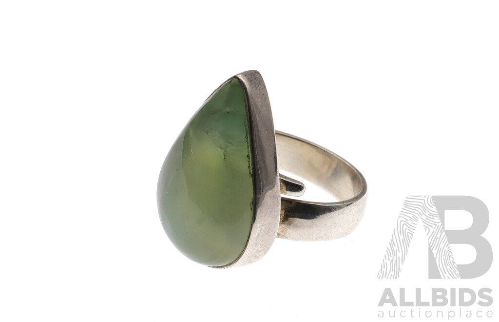 NEW - Sterling Silver Chalcedony Ring, Size S (with Adjustable Band), 15.41 Grams