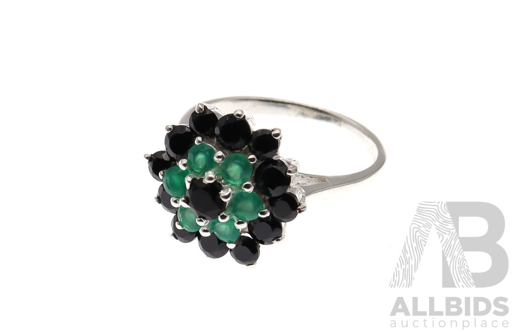 NEW - Sterling Silver Green & Black Onyx Cluster Ring, Size S, 4.90 Grams