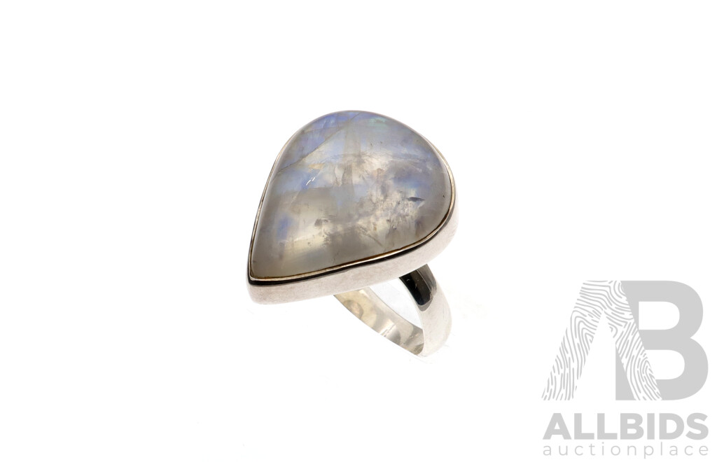 NEW Sterling Silver Moonstone Cabochon Ring, Size R, 8.90 Grams