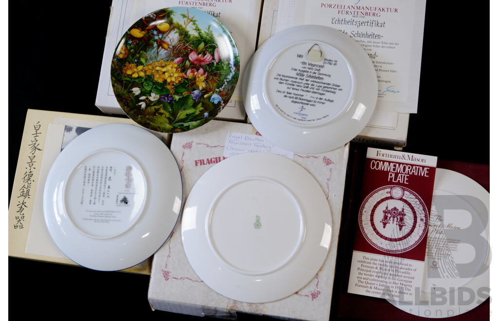 Collection Five Limited Edition Display Plates in Original Boxes with Certificates of Authenticity