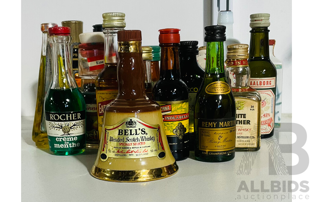 Collection of Vintage Single Serve Liqueur Bottles Including Bell’s Blended Whisky, White Heater Whicky, Early Times Kentucky Whisky and Much More - Average 45ml per Bottle -i Mostly Sealed / Unopened