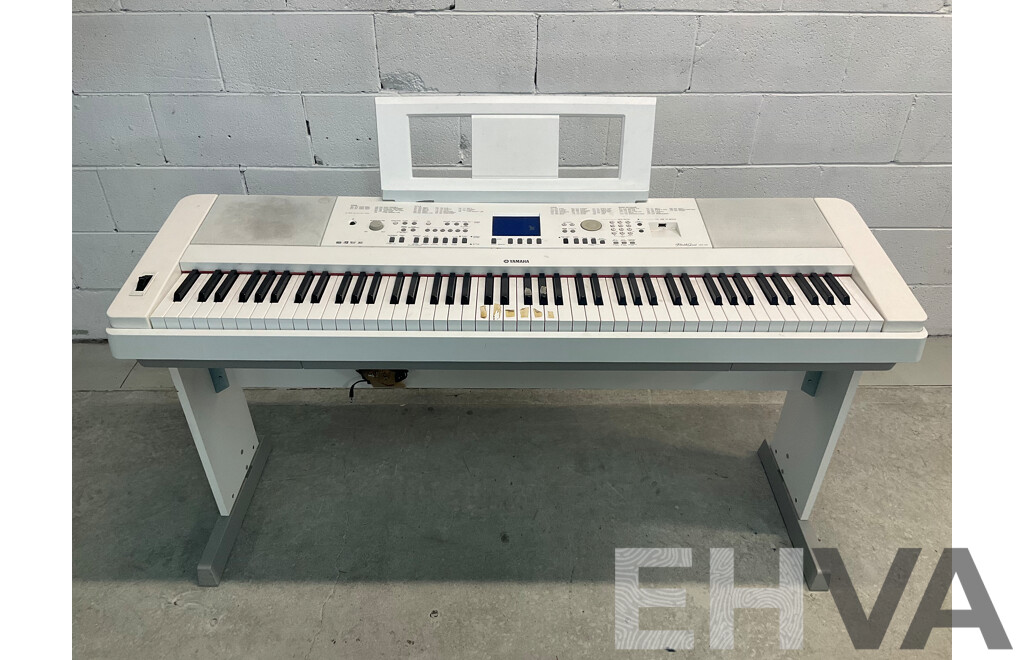 YAMAHA DGX-650WH Digital Piano - ORP $1,499.00