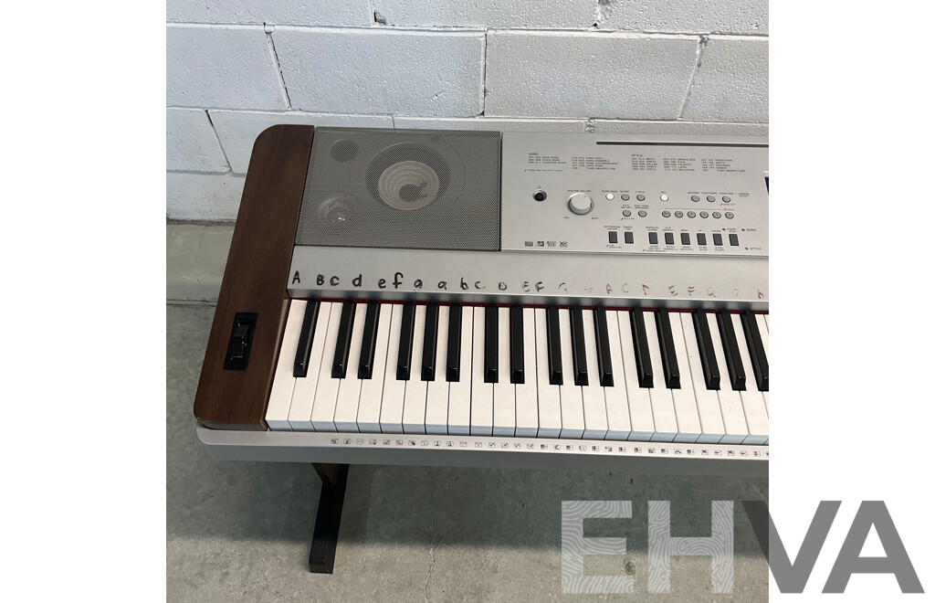 YAMAHA DGX-640W  Portable Grand Piano Keyboard - ORP $1,500