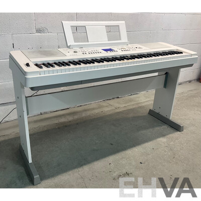 YAMAHA DGX-650WH Digital Piano - ORP $1,499.00