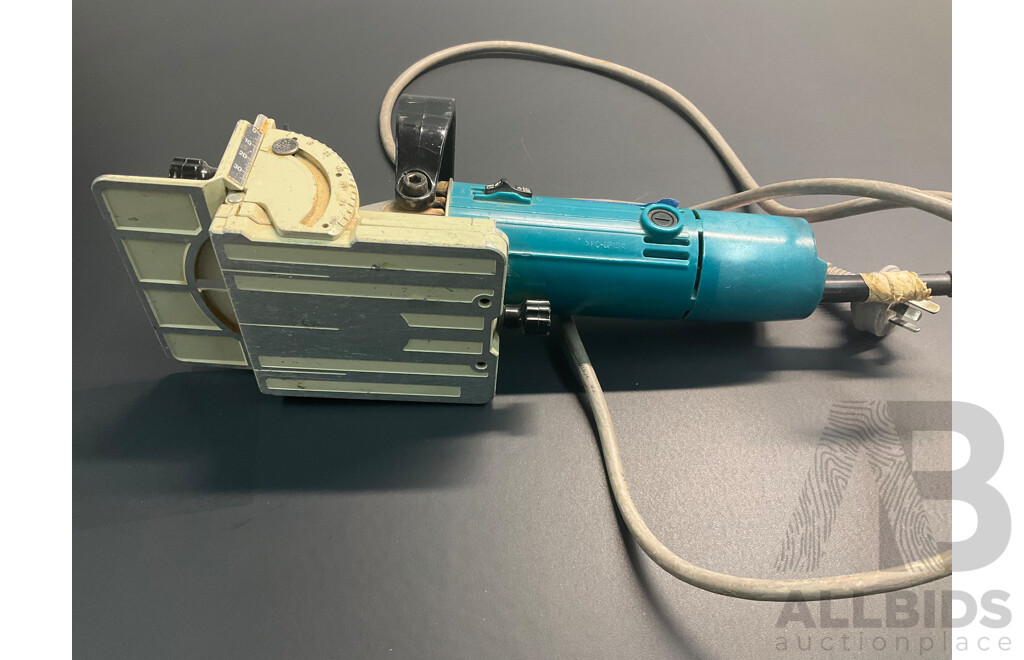 Makita Plate Biscuit Joiner 3901 590w