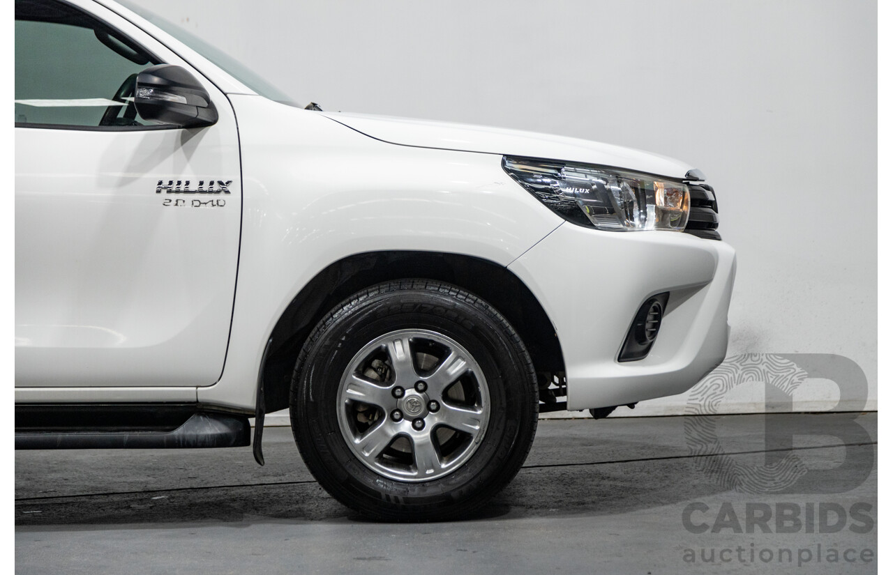 11/2018 Toyota Hilux Workmate TGN121R 4d Dual Cab Utility White 2.7L
