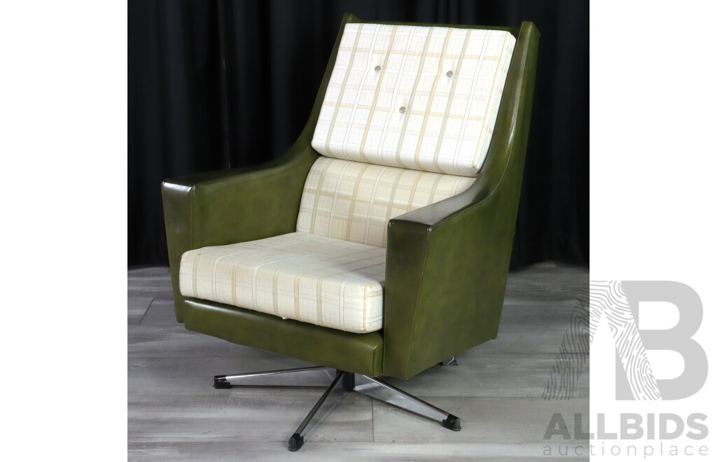 Vintage Vinyl Lounge Chair