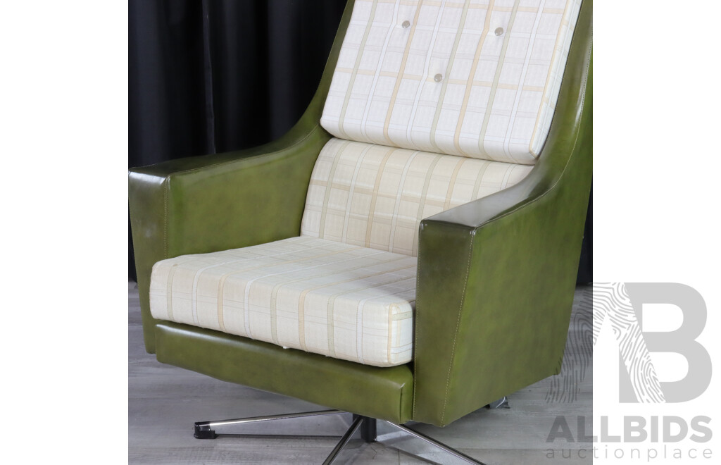 Vintage Vinyl Lounge Chair