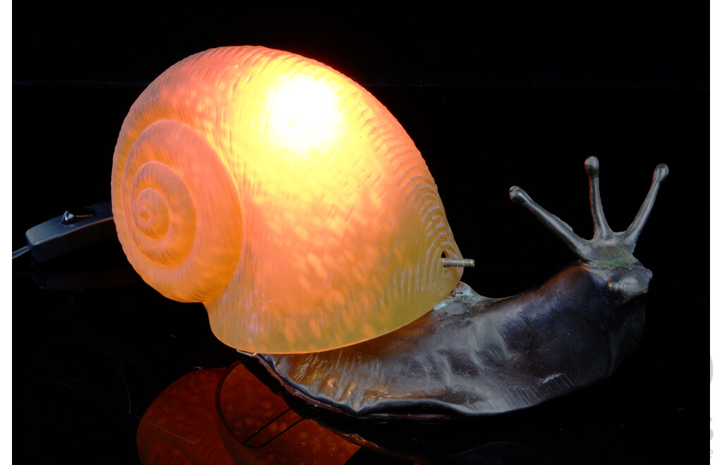 Retro Bronzed Metal Snail Electrical Lamp with Glass Shell Form Shade