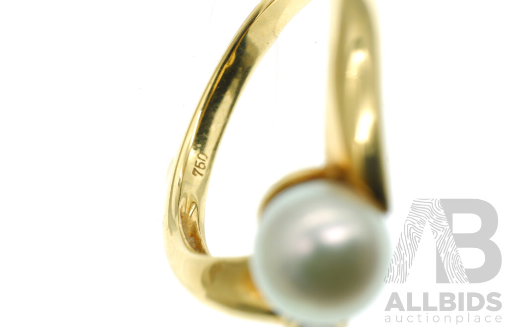 18ct South Sea Pearl and Diamond Ring, Size M, 5.28 Grams