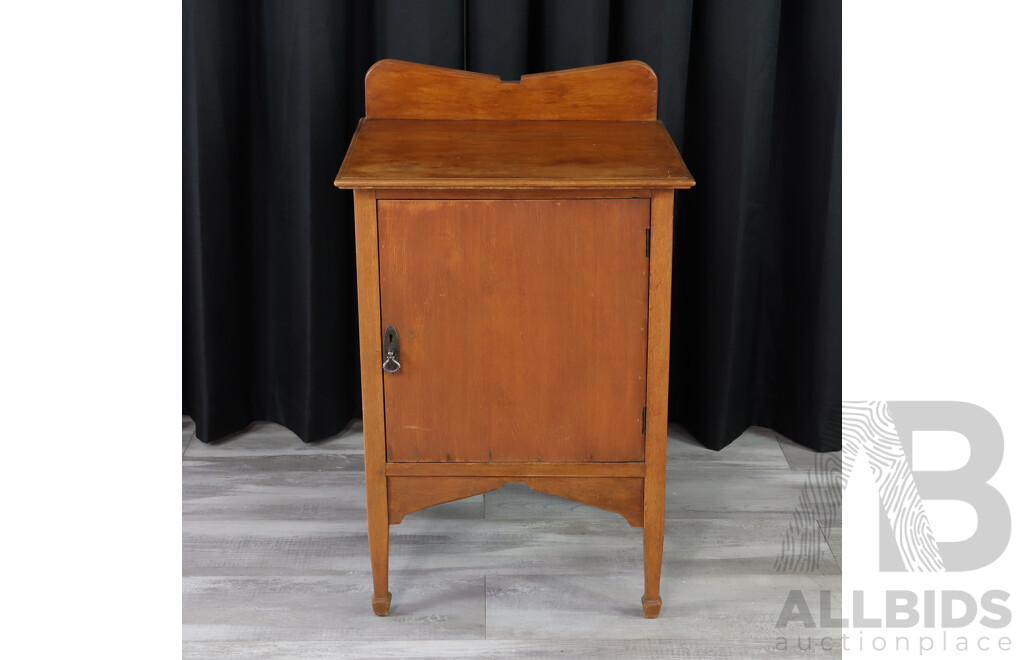 Oak Elevated Pot Cupboard