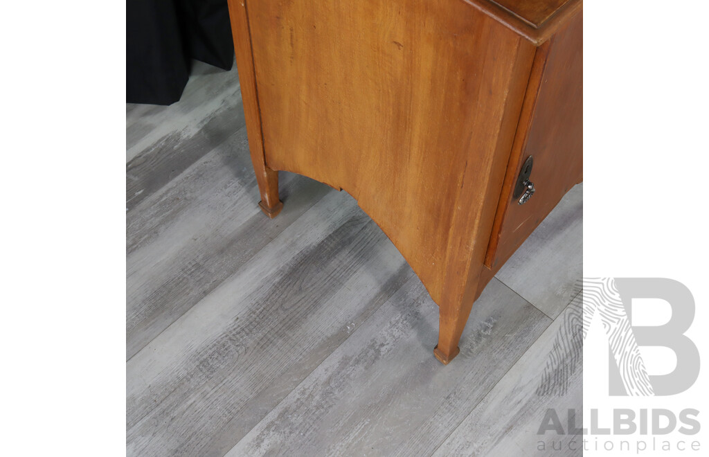 Oak Elevated Pot Cupboard