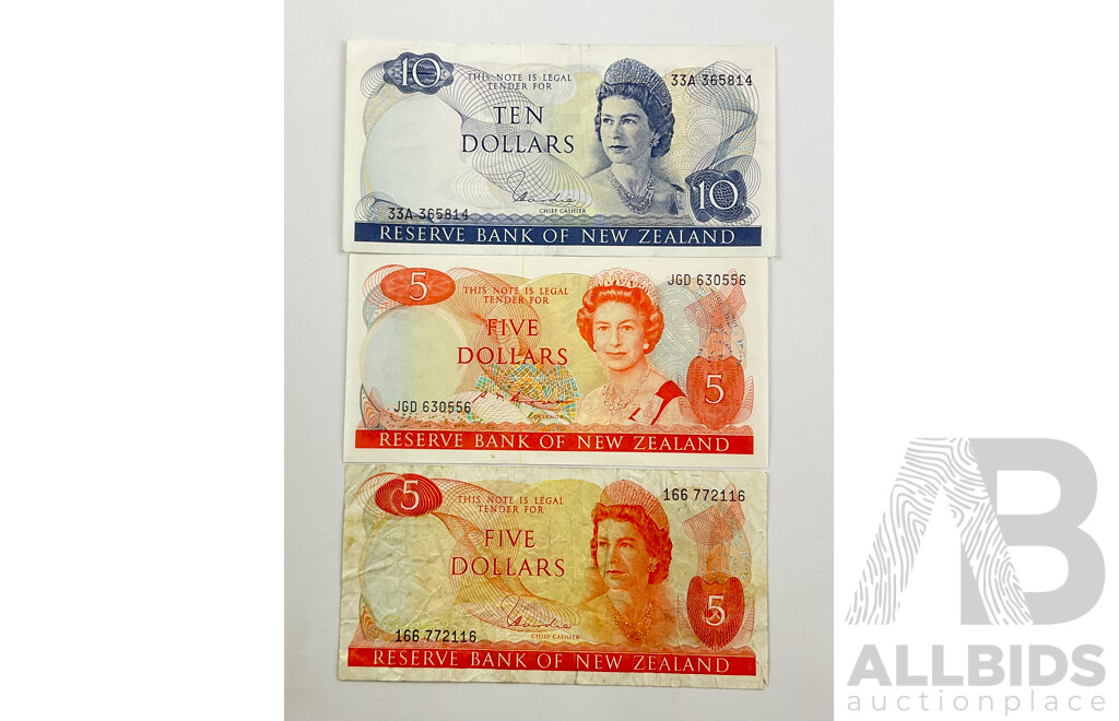New Zealand Ten and Five Dollar Paper Bank Notes