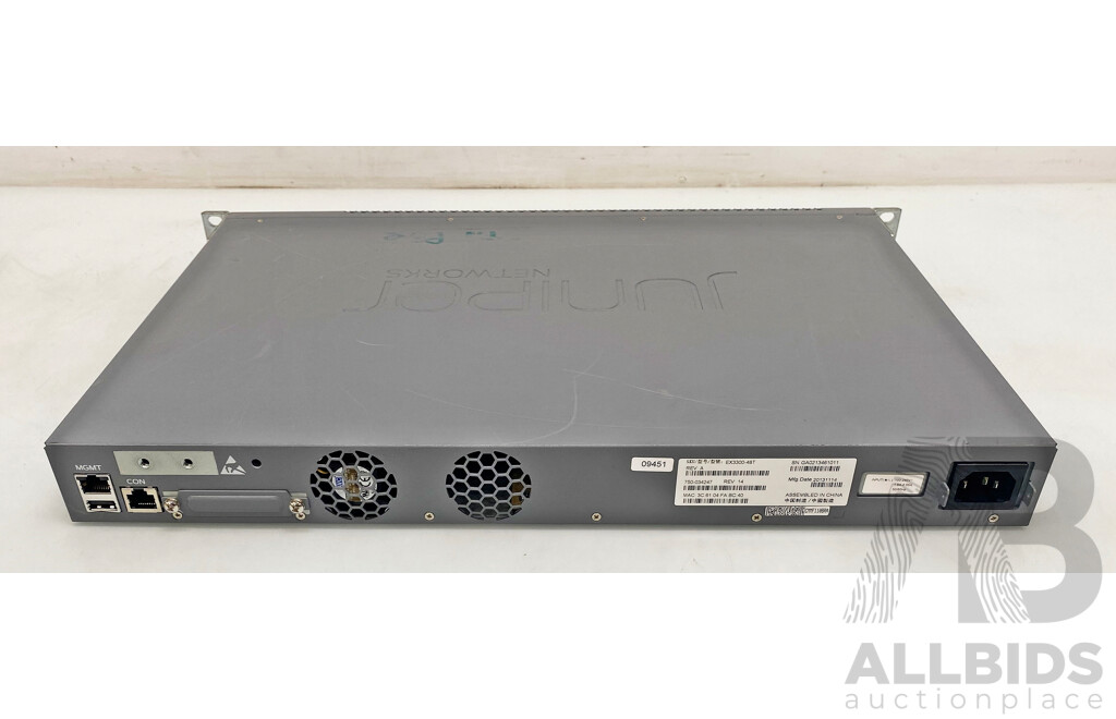 Juniper Networks (EX3300-48T) EX3300 48-Port Gigabit Ethernet Switch